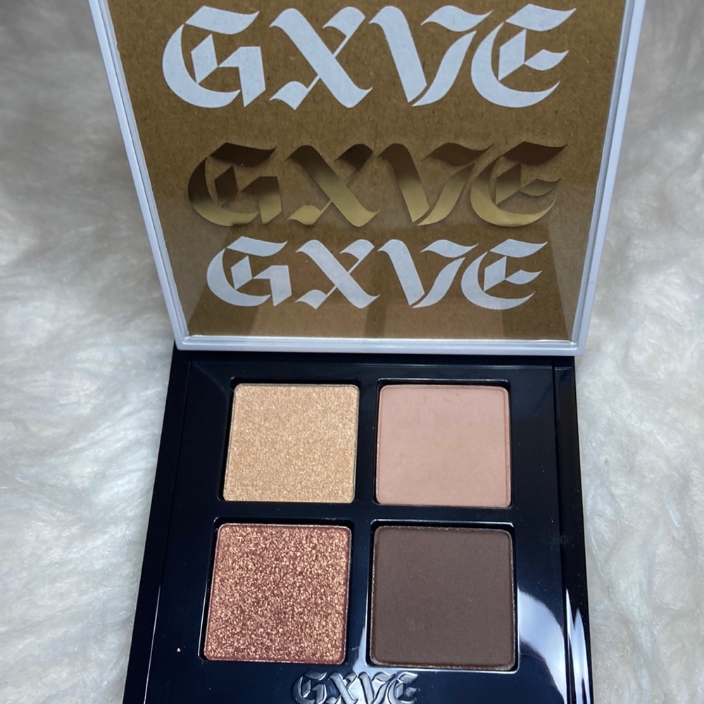 GXVE eyeshadow quad